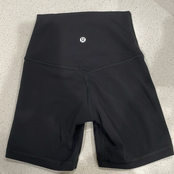 Lululemon size 0 Align HR Short 6” in Black - Picture 2 of 5